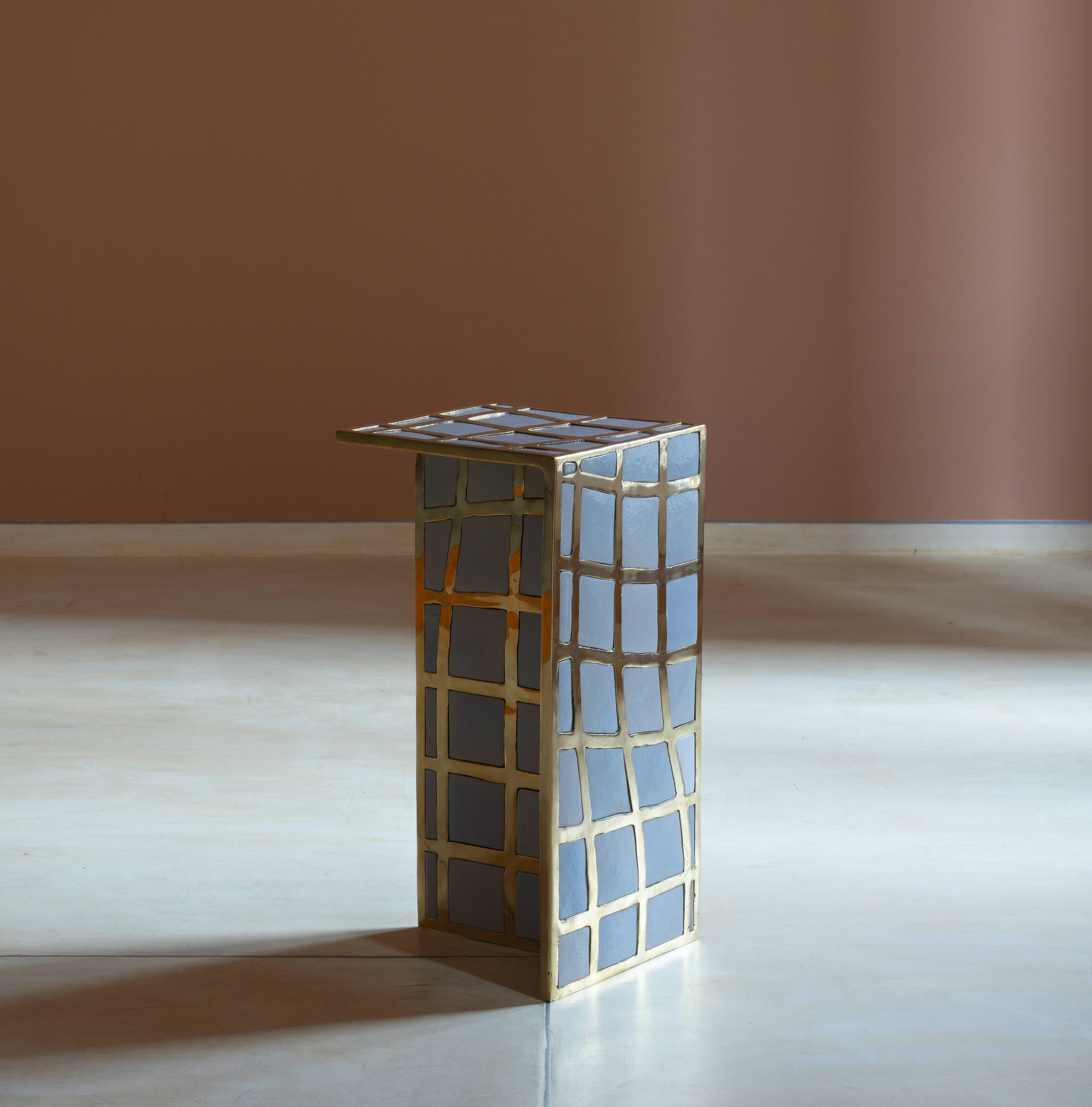 Lahar Drink Table image number 5